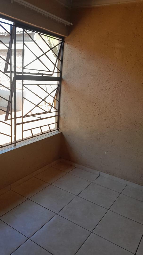 8 Bedroom Property for Sale in Soshanguve Gauteng