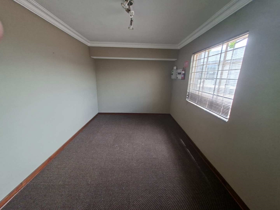 To Let commercial Property for Rent in Ruimsig Gauteng