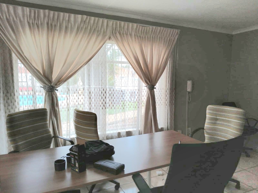 To Let 3 Bedroom Property for Rent in Elandspark Gauteng