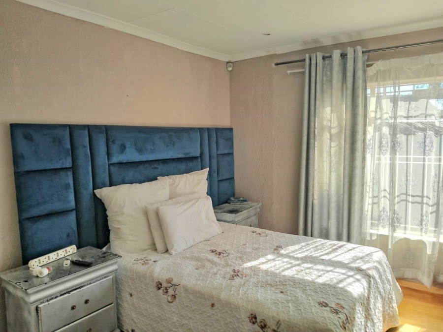 To Let 3 Bedroom Property for Rent in Elandspark Gauteng