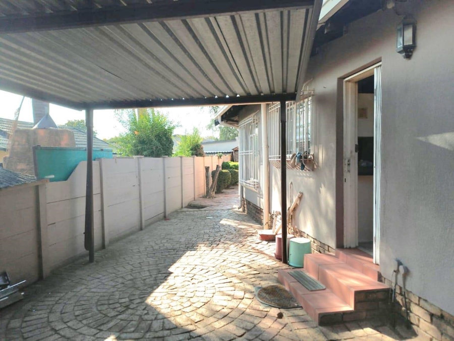 To Let 3 Bedroom Property for Rent in Elandspark Gauteng