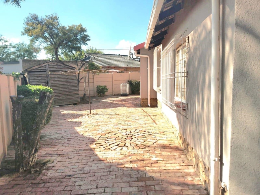 To Let 3 Bedroom Property for Rent in Elandspark Gauteng
