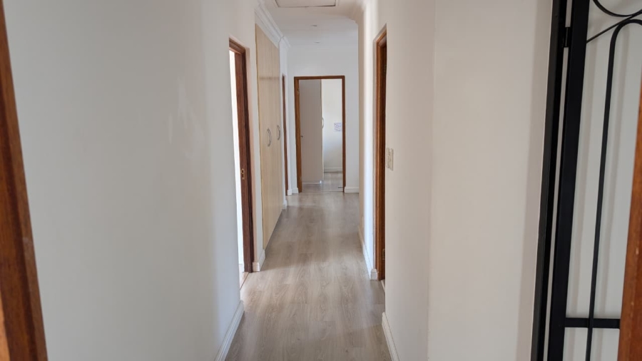 4 Bedroom Property for Sale in Barbeque Downs Gauteng