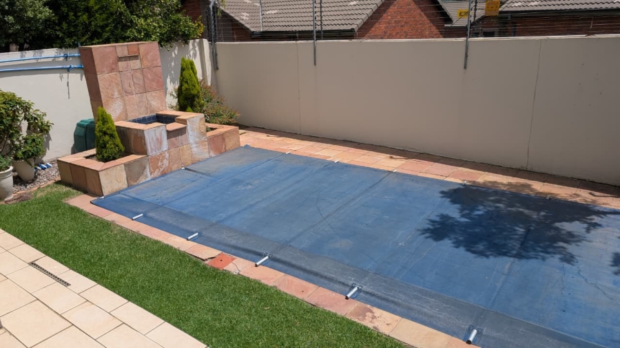 4 Bedroom Property for Sale in Barbeque Downs Gauteng