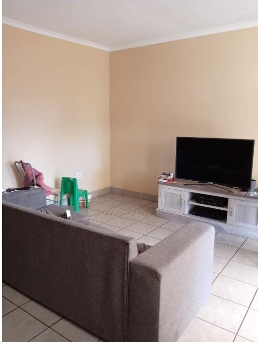 To Let 1 Bedroom Property for Rent in Lombardy East Gauteng