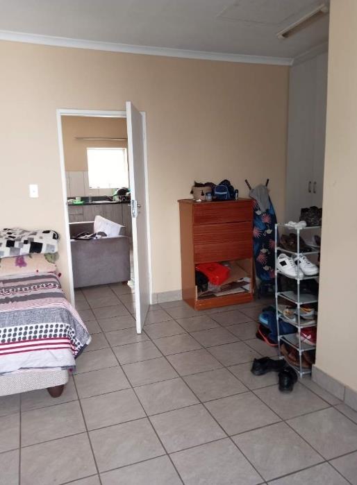To Let 1 Bedroom Property for Rent in Lombardy East Gauteng