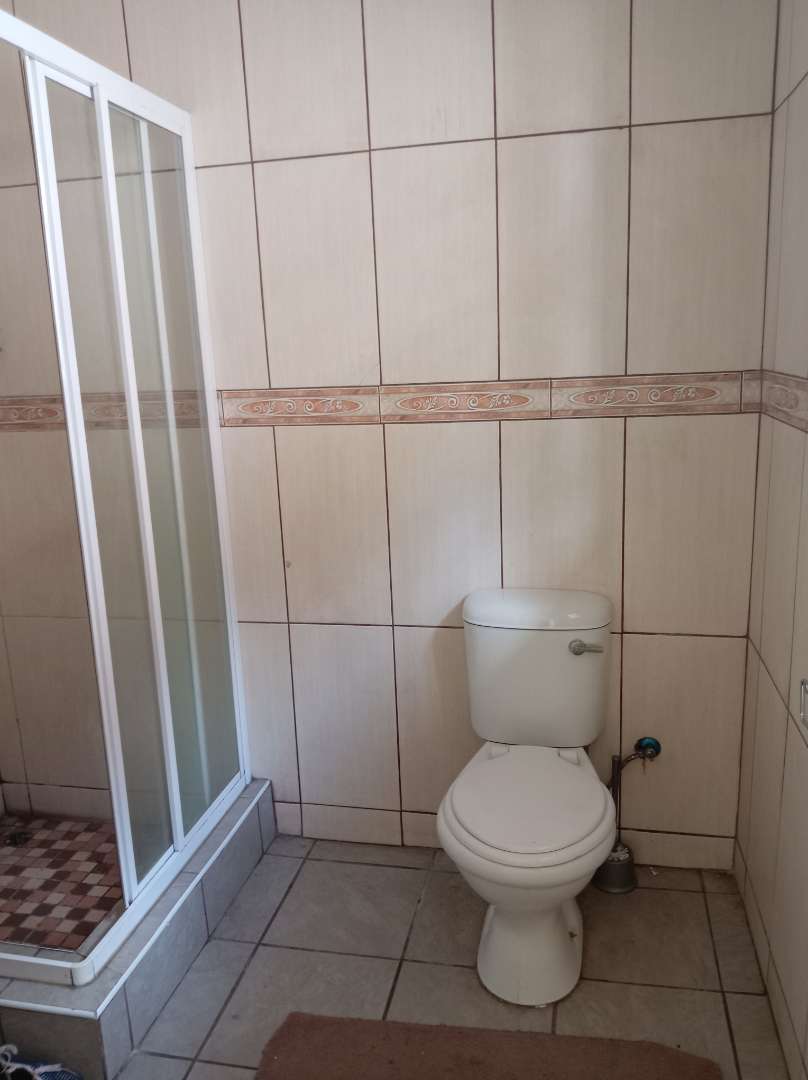 To Let 1 Bedroom Property for Rent in Lombardy East Gauteng