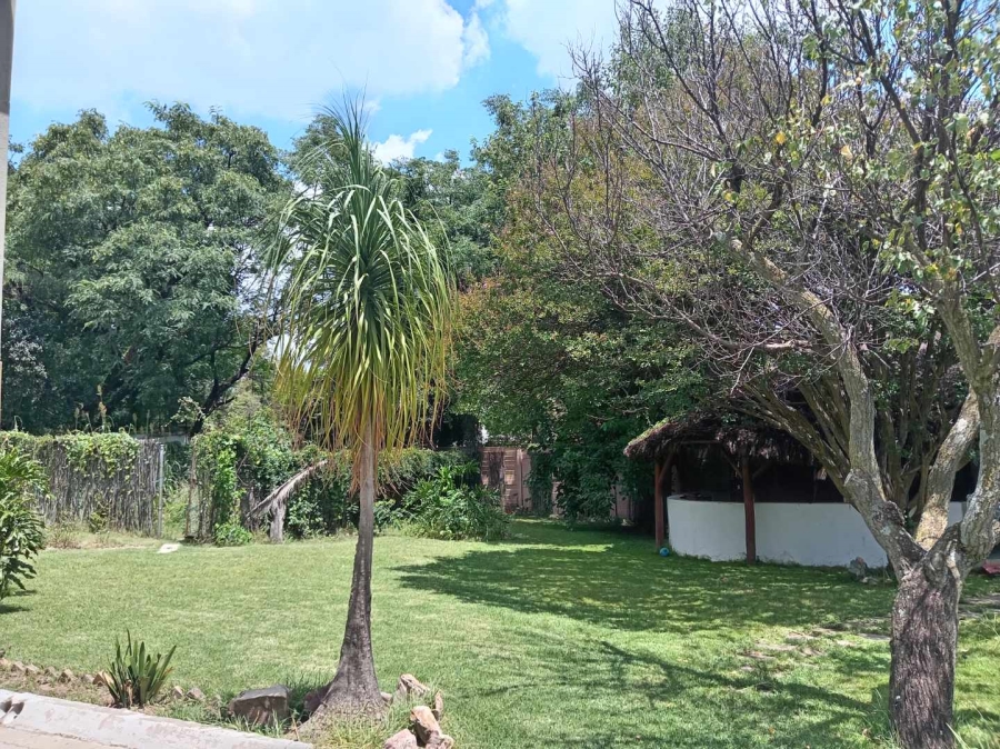 To Let 1 Bedroom Property for Rent in Lombardy East Gauteng