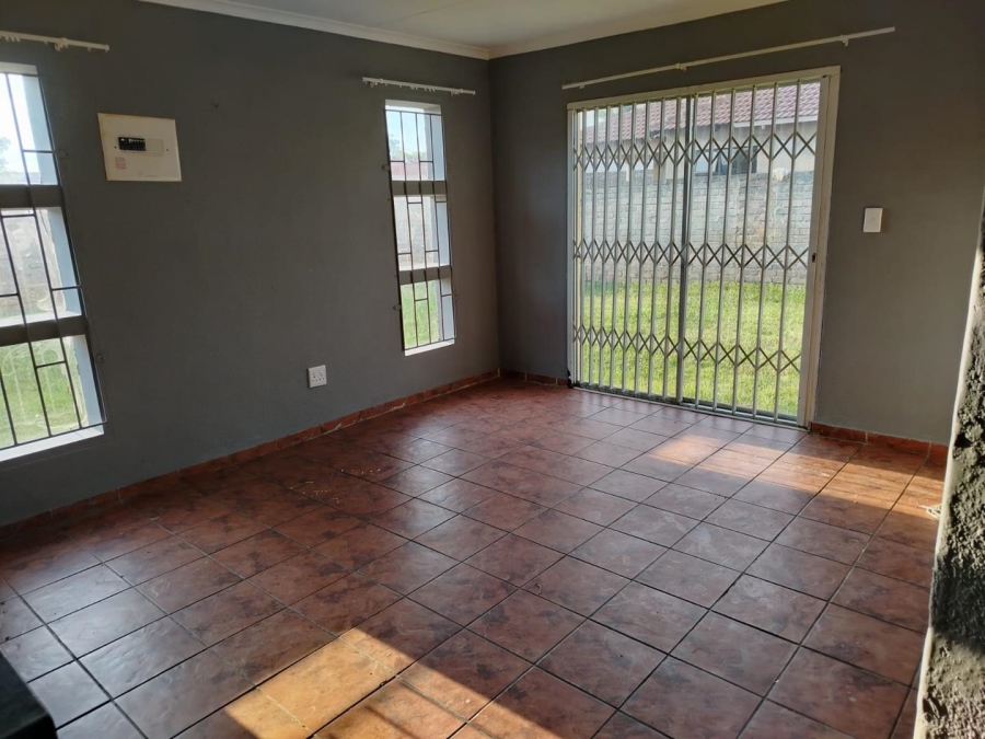 3 Bedroom Property for Sale in Alveda Park Gauteng