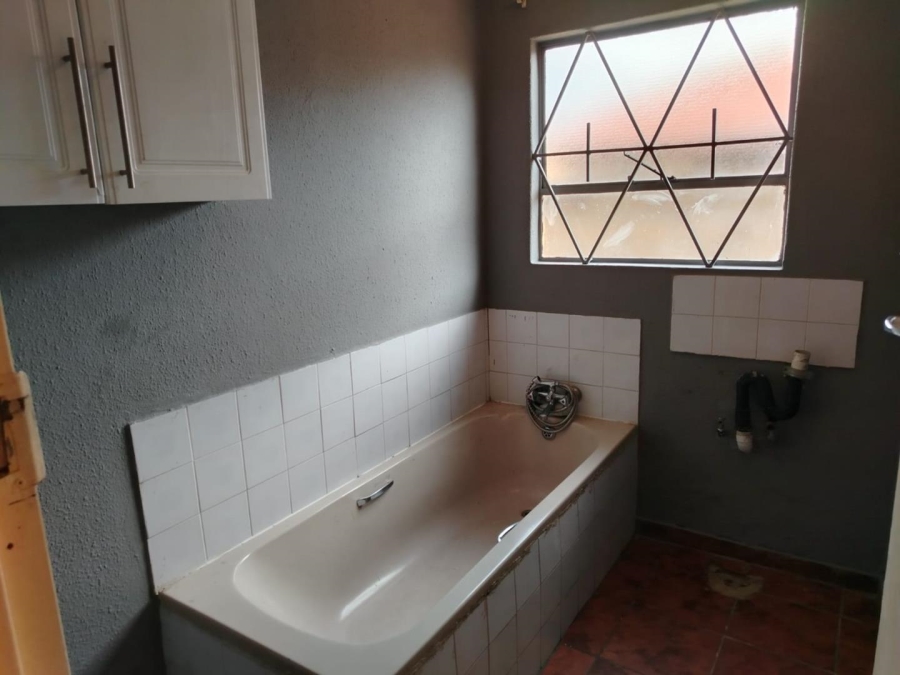 3 Bedroom Property for Sale in Alveda Park Gauteng