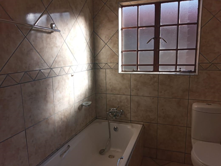 To Let 3 Bedroom Property for Rent in Riversdale Gauteng