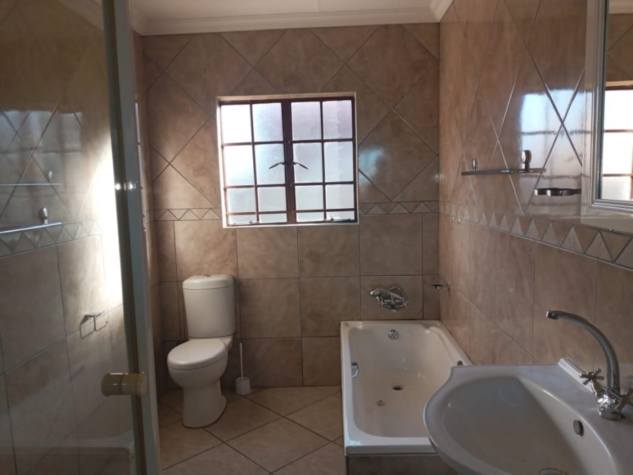 To Let 3 Bedroom Property for Rent in Riversdale Gauteng