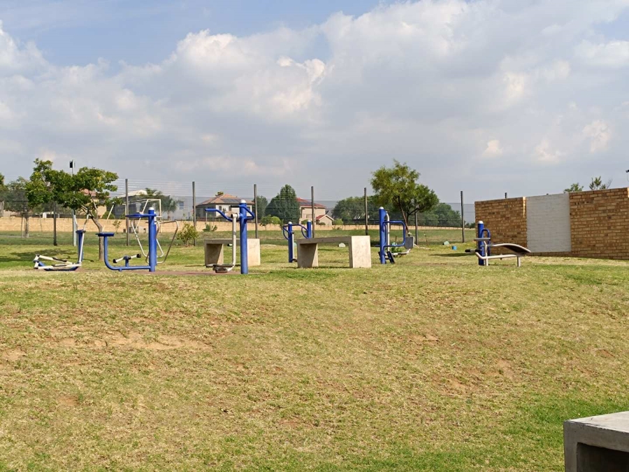 2 Bedroom Property for Sale in Amberfield Gauteng