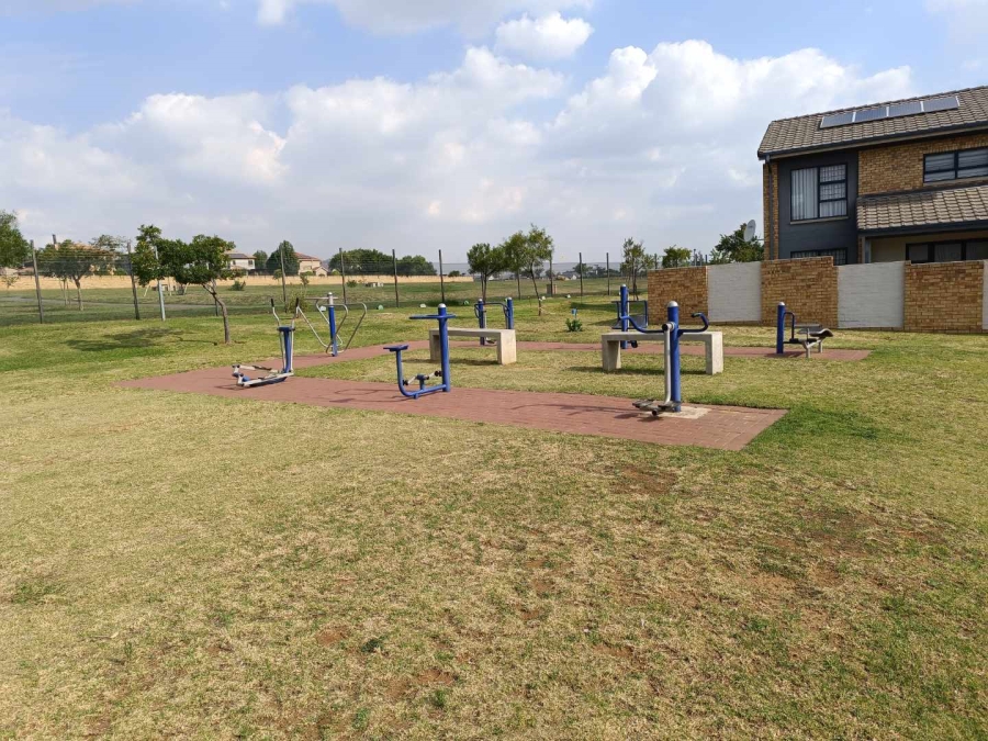 2 Bedroom Property for Sale in Amberfield Gauteng
