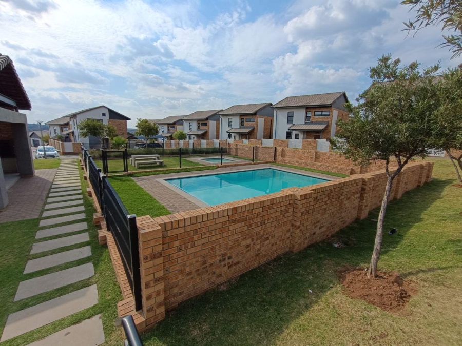 2 Bedroom Property for Sale in Amberfield Gauteng