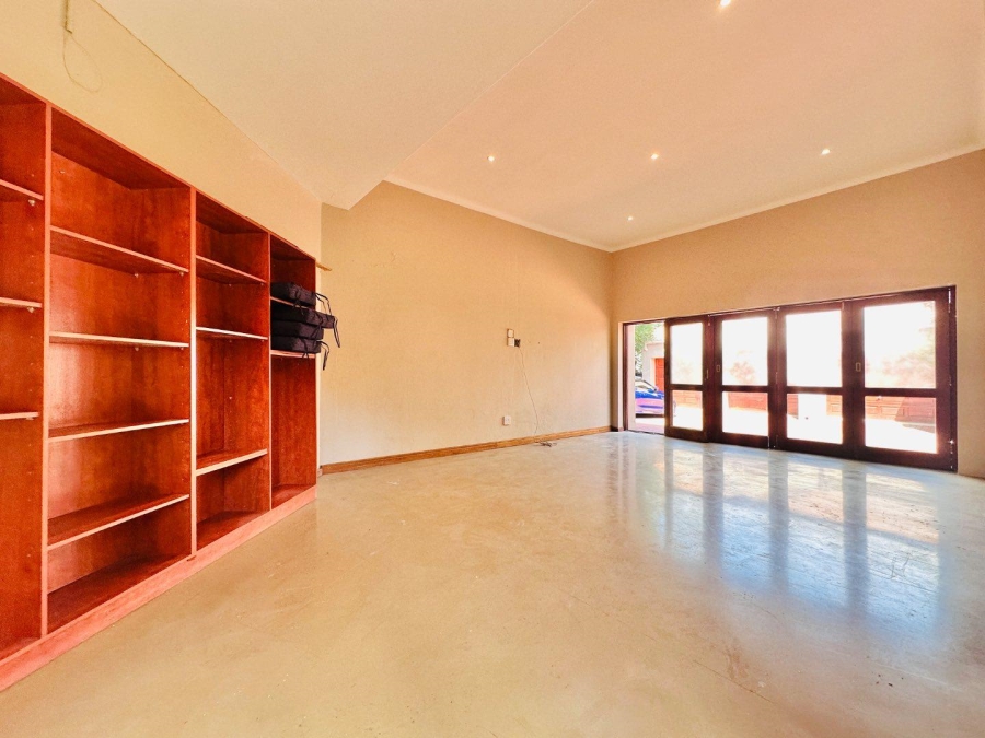 To Let 4 Bedroom Property for Rent in Dainfern Golf Estate Gauteng