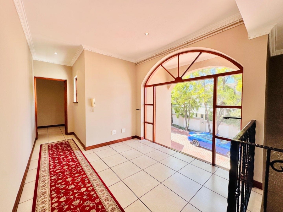 To Let 4 Bedroom Property for Rent in Dainfern Golf Estate Gauteng