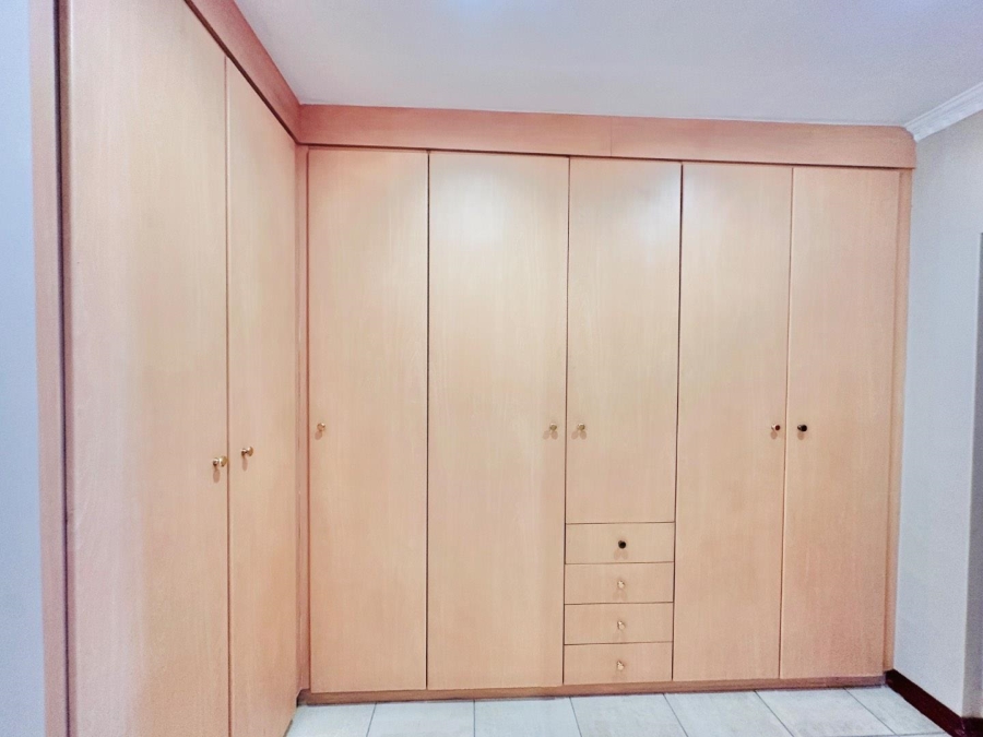 To Let 4 Bedroom Property for Rent in Dainfern Golf Estate Gauteng