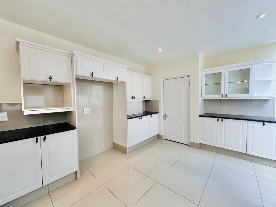 To Let 5 Bedroom Property for Rent in Dainfern Golf Estate Gauteng