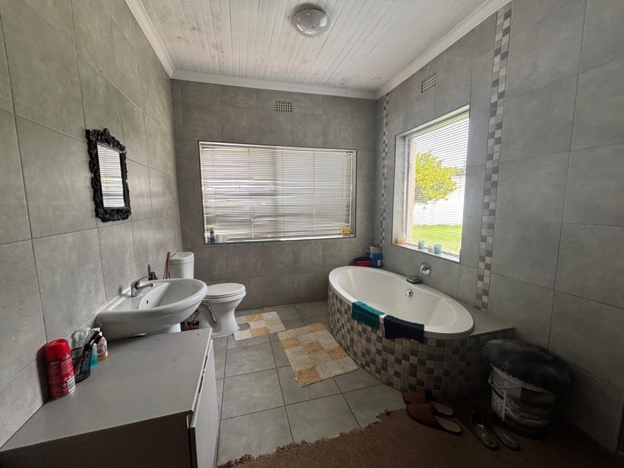 3 Bedroom Property for Sale in The Hill Gauteng