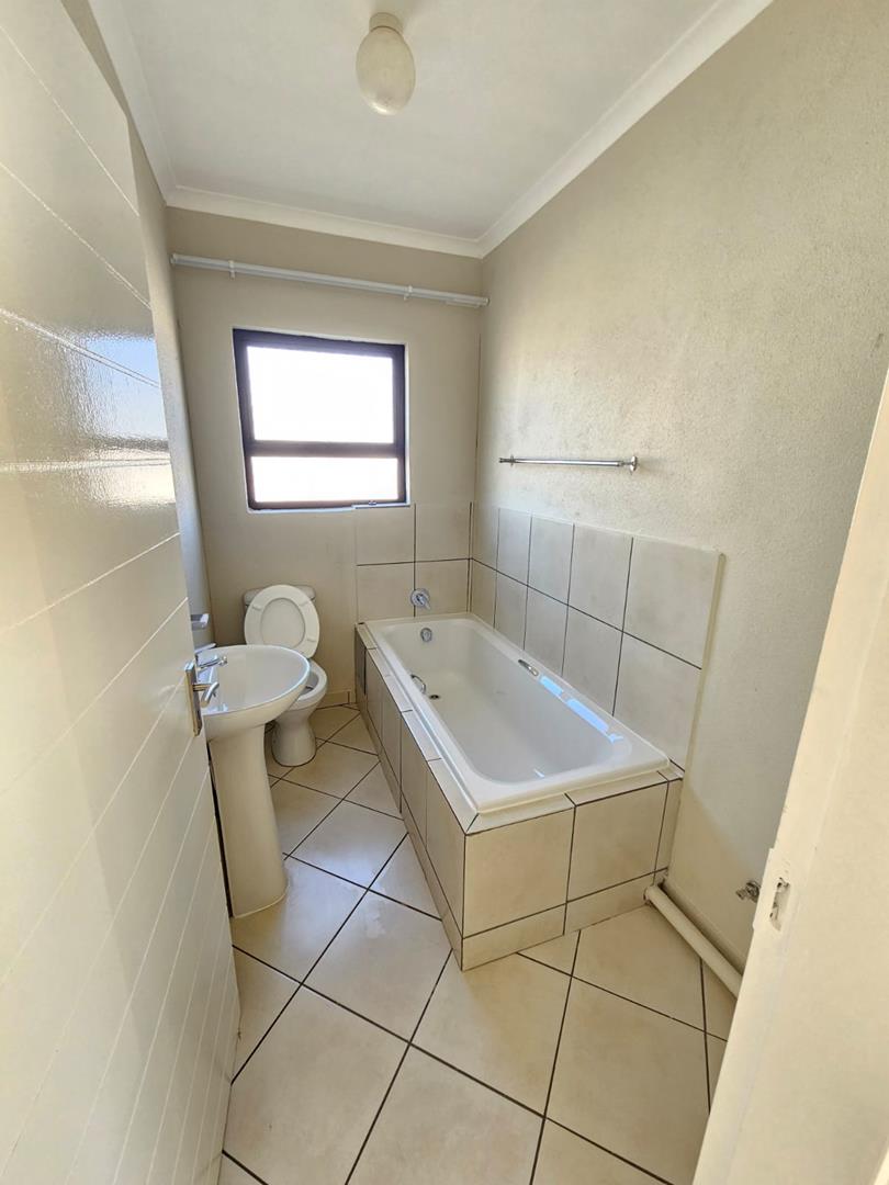 3 Bedroom Property for Sale in Selcourt Gauteng