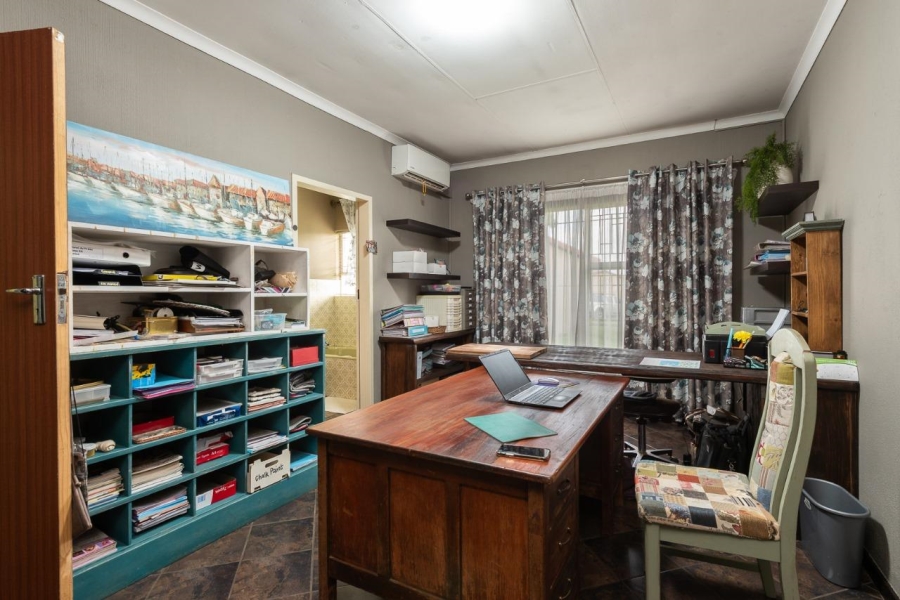 8 Bedroom Property for Sale in Kliprivier Gauteng