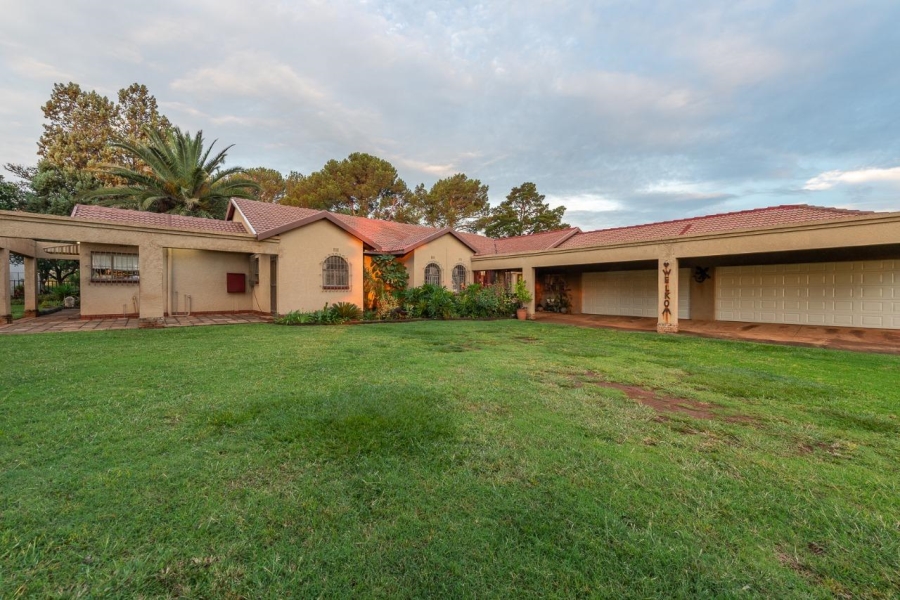 8 Bedroom Property for Sale in Kliprivier Gauteng