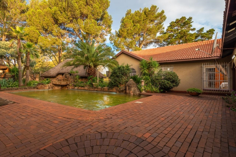 8 Bedroom Property for Sale in Kliprivier Gauteng