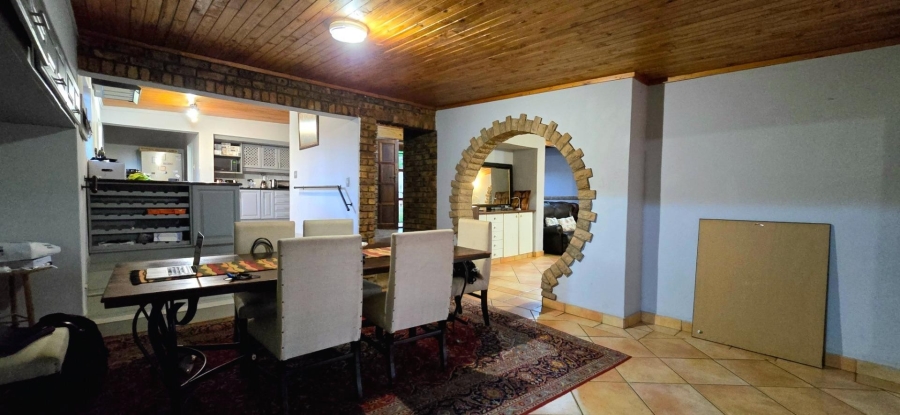 5 Bedroom Property for Sale in Monument Park Gauteng