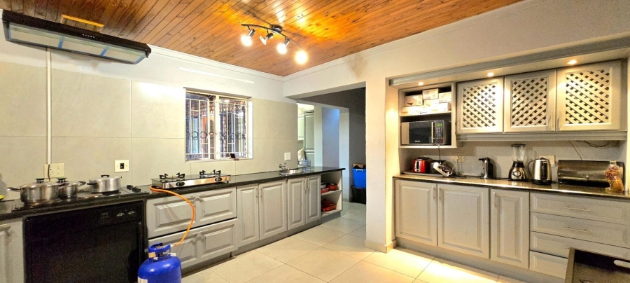 5 Bedroom Property for Sale in Monument Park Gauteng