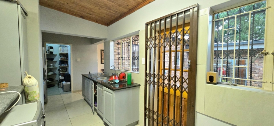 5 Bedroom Property for Sale in Monument Park Gauteng