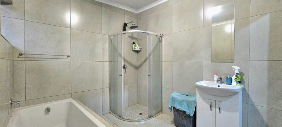 5 Bedroom Property for Sale in Monument Park Gauteng