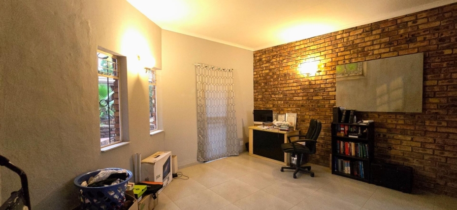 5 Bedroom Property for Sale in Monument Park Gauteng