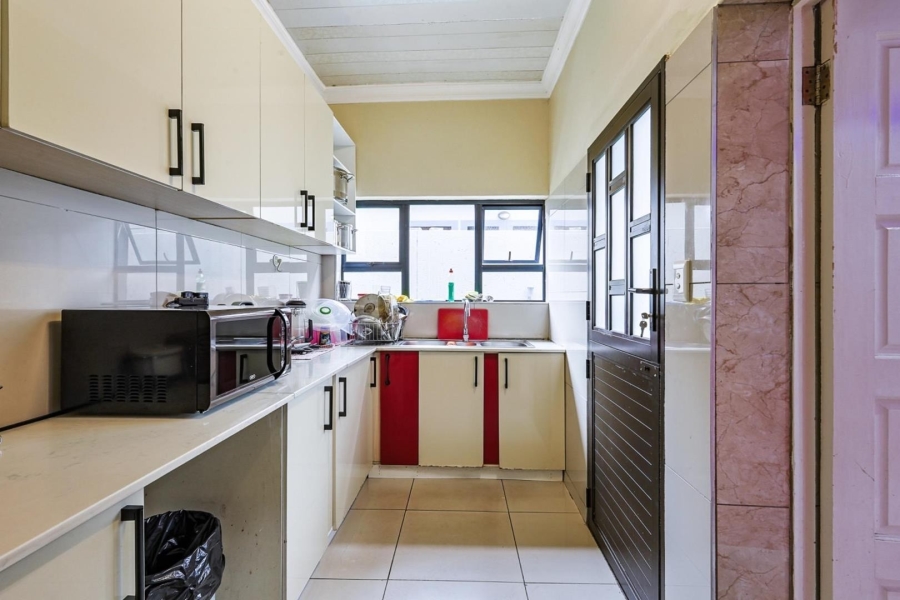 To Let 5 Bedroom Property for Rent in Willow Acres Gauteng