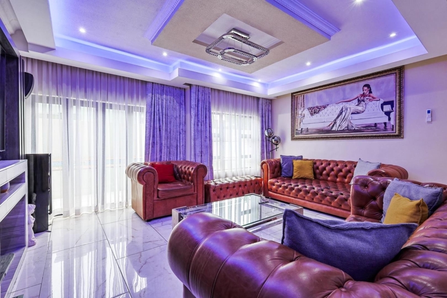 To Let 5 Bedroom Property for Rent in Willow Acres Gauteng