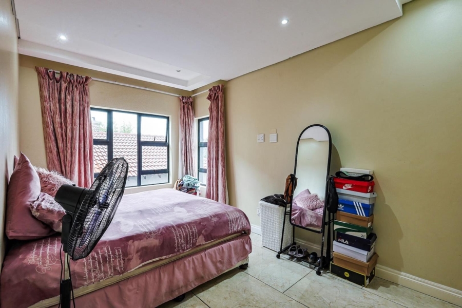 To Let 5 Bedroom Property for Rent in Willow Acres Gauteng