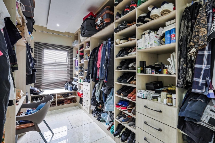 To Let 5 Bedroom Property for Rent in Willow Acres Gauteng