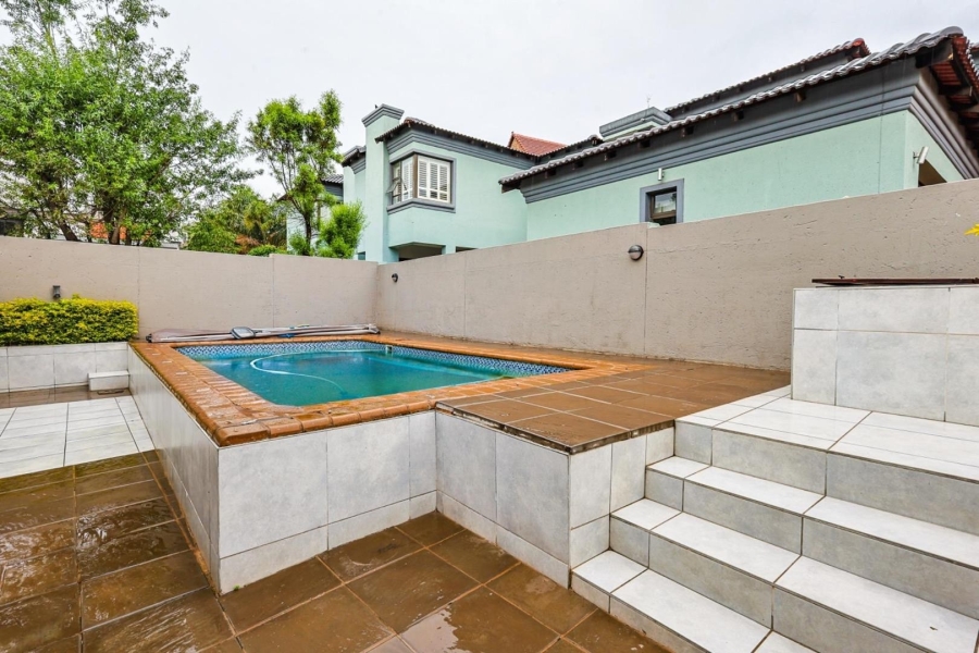 To Let 5 Bedroom Property for Rent in Willow Acres Gauteng