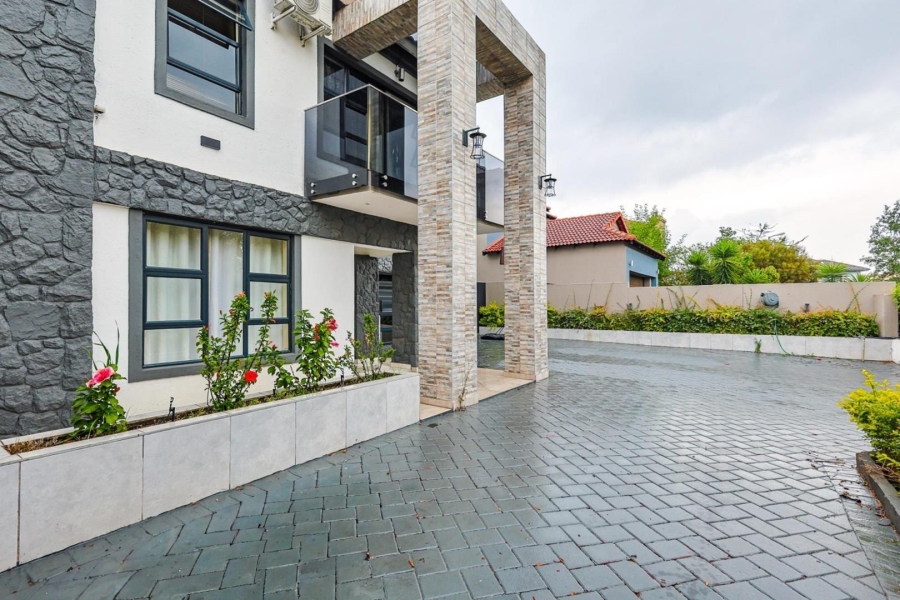 To Let 5 Bedroom Property for Rent in Willow Acres Gauteng