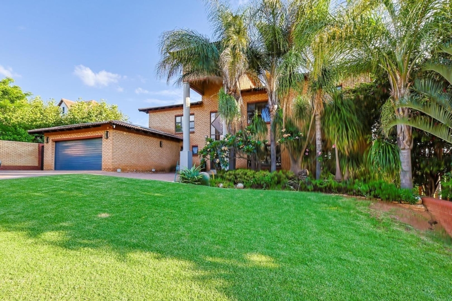 5 Bedroom Property for Sale in The Wilds Gauteng