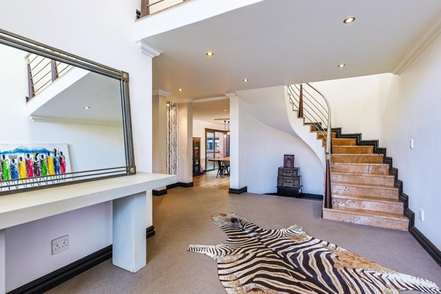 5 Bedroom Property for Sale in The Wilds Gauteng