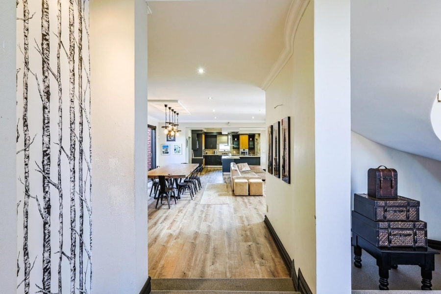 5 Bedroom Property for Sale in The Wilds Gauteng