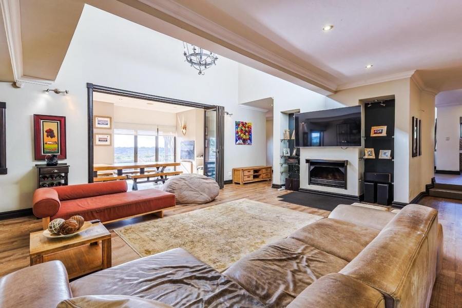 5 Bedroom Property for Sale in The Wilds Gauteng