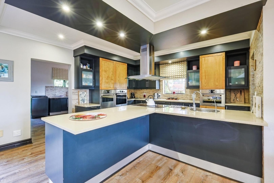 5 Bedroom Property for Sale in The Wilds Gauteng