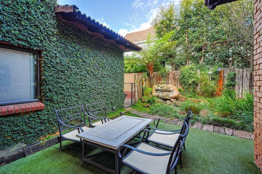 5 Bedroom Property for Sale in The Wilds Gauteng