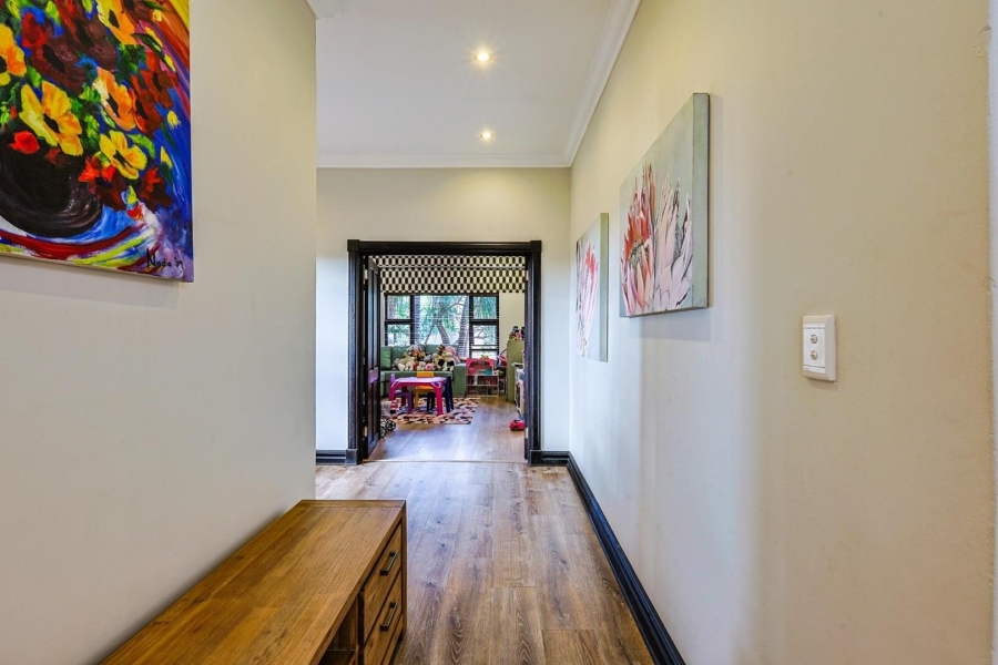 5 Bedroom Property for Sale in The Wilds Gauteng