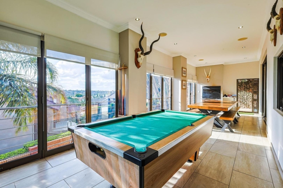 5 Bedroom Property for Sale in The Wilds Gauteng