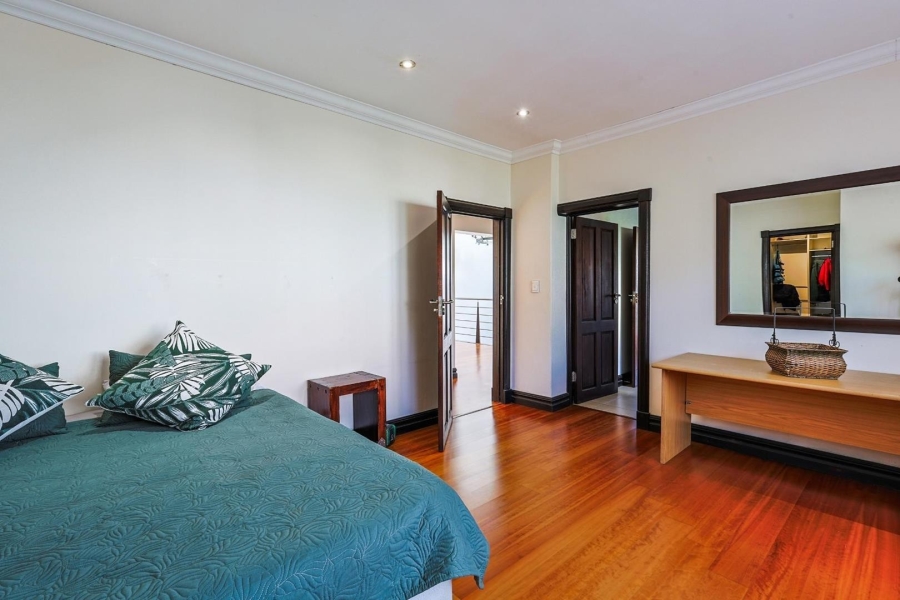 5 Bedroom Property for Sale in The Wilds Gauteng