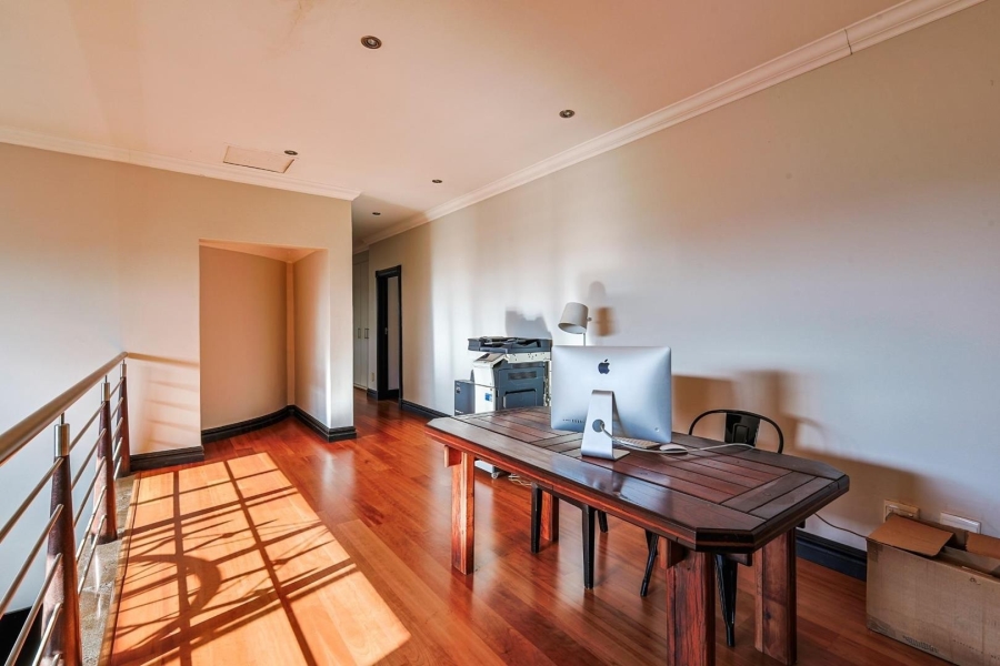 5 Bedroom Property for Sale in The Wilds Gauteng