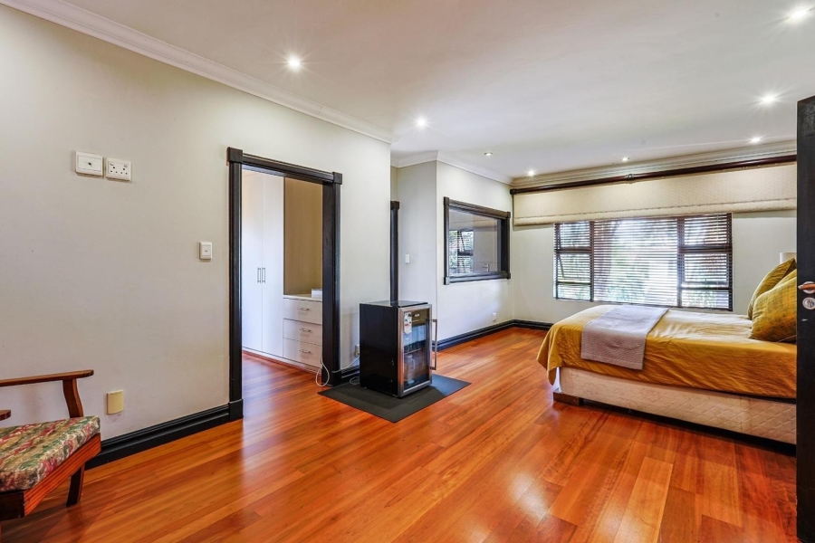 5 Bedroom Property for Sale in The Wilds Gauteng